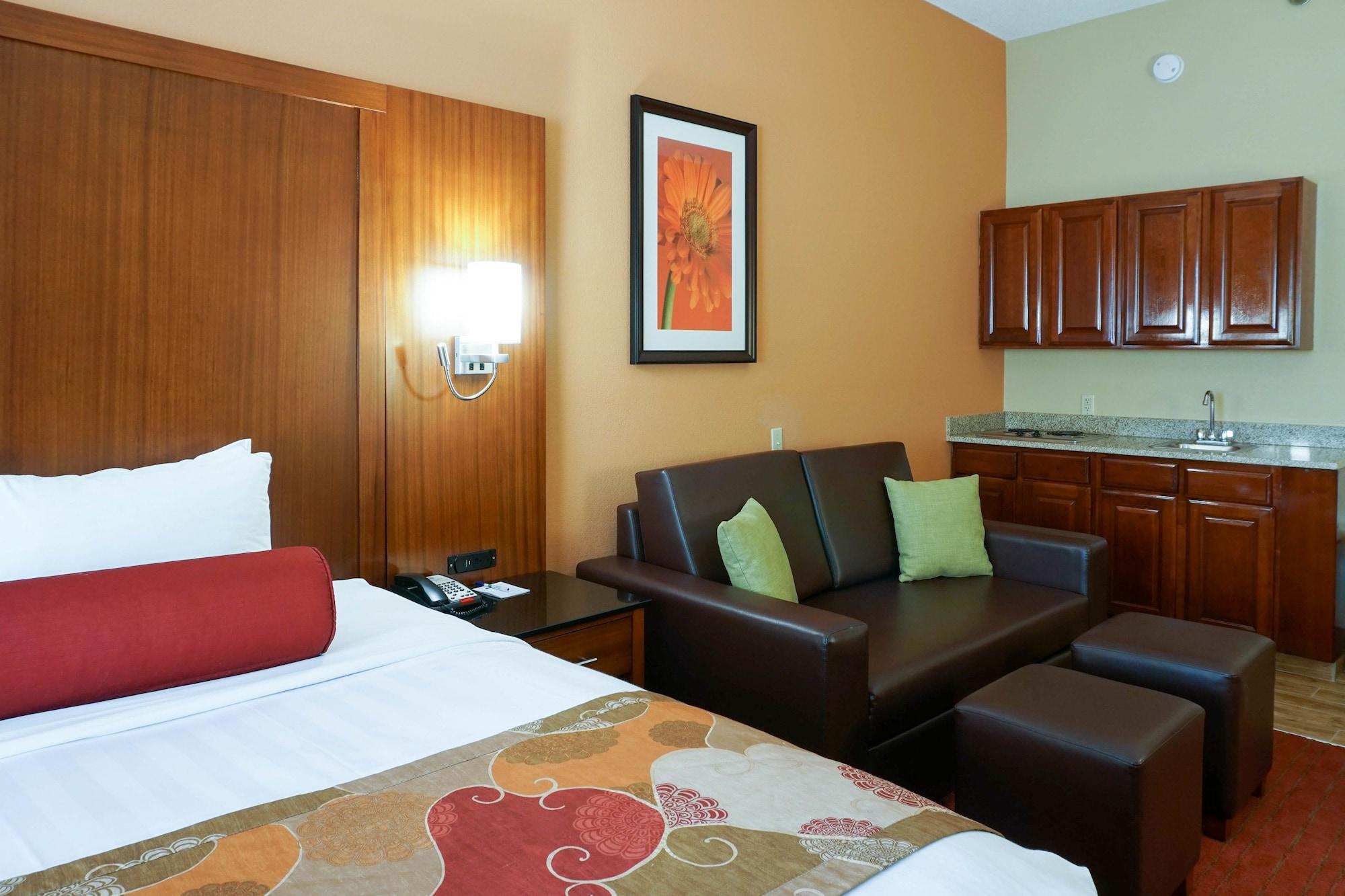 Best Western Plus Georgetown Corporate Center Hotel Екстер'єр фото