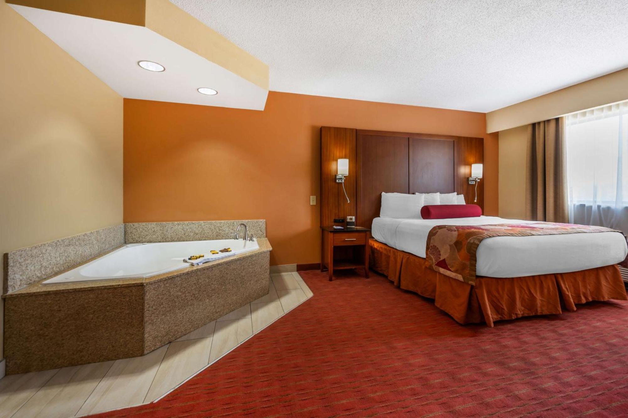 Best Western Plus Georgetown Corporate Center Hotel Екстер'єр фото