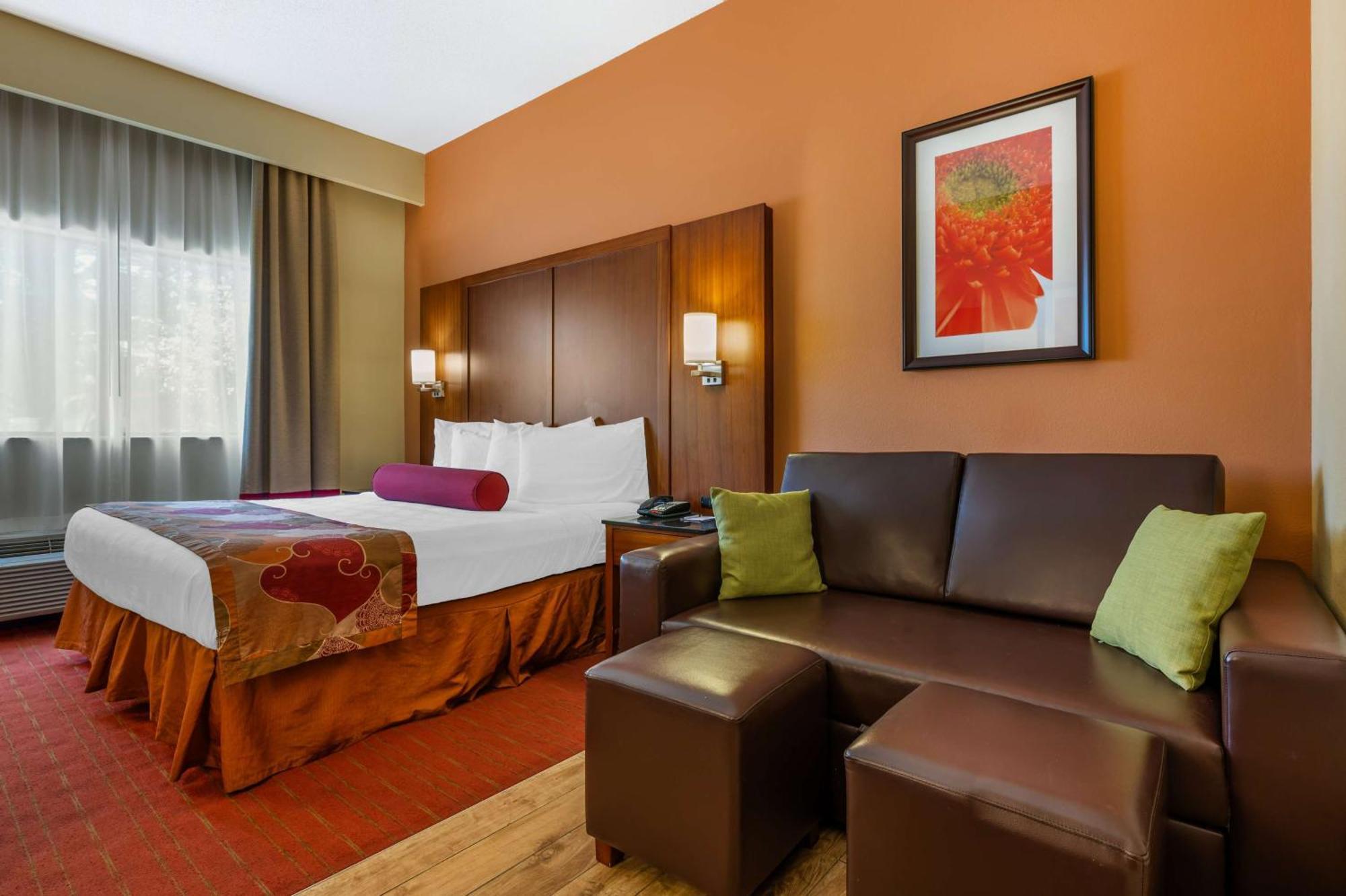 Best Western Plus Georgetown Corporate Center Hotel Екстер'єр фото