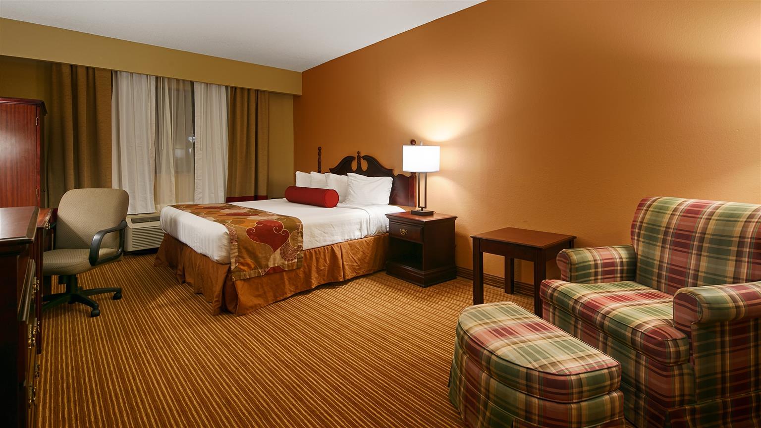 Best Western Plus Georgetown Corporate Center Hotel Екстер'єр фото